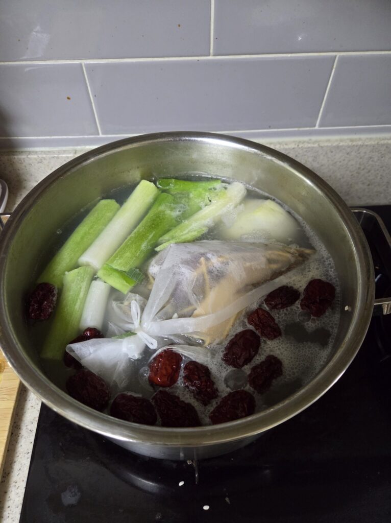 삼계탕 끓이기-육수 끓이기